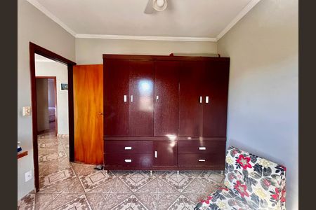 Casa para alugar com 196m², 3 quartos e 1 vagaQuarto 1