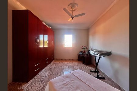 Casa para alugar com 196m², 3 quartos e 1 vagaQuarto 2