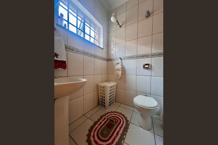 Casa para alugar com 196m², 3 quartos e 1 vagaLavabo