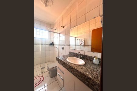 Casa para alugar com 196m², 3 quartos e 1 vagaBanheiro da Suíte