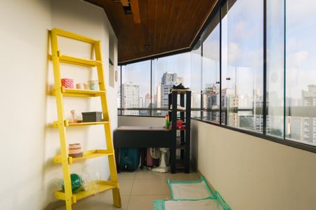 Varanda da Sala de apartamento à venda com 3 quartos, 150m² em Vila Suzana, São Paulo