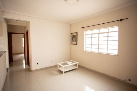 Apartamento à venda com 93m², 2 quartos e sem vagaSala