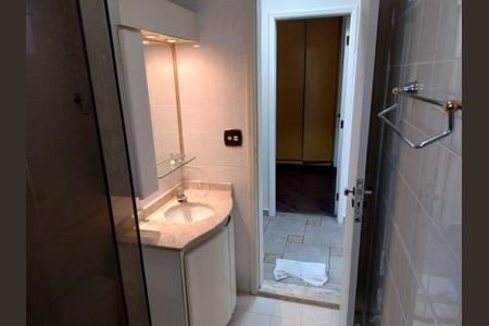 Apartamento à venda com 79m², 2 quartos e 2 vagasBanheiro