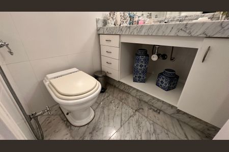 Casa à venda com 508m², 4 quartos e 5 vagasBanheiro Social