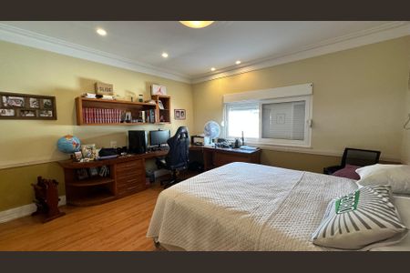 Casa à venda com 508m², 4 quartos e 5 vagasSuíte 2