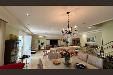 Sala de casa à venda com 4 quartos, 508m² em Barra da Tijuca, Rio de Janeiro