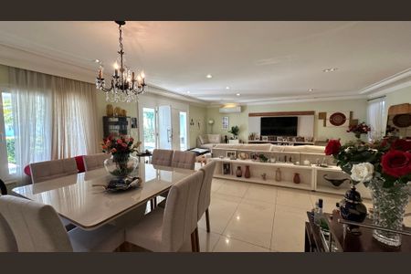 Sala de casa à venda com 4 quartos, 508m² em Barra da Tijuca, Rio de Janeiro