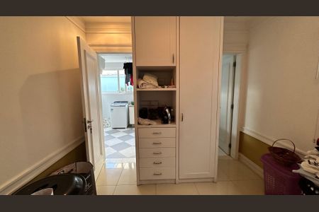 Casa à venda com 508m², 4 quartos e 5 vagasQuarto de Serviço