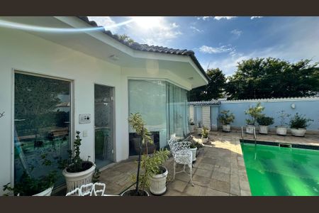 Casa à venda com 508m², 4 quartos e 5 vagasÁrea Externa