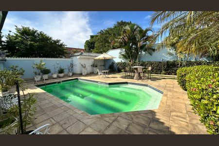 Casa à venda com 508m², 4 quartos e 5 vagasÁrea Externa