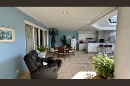 Casa à venda com 508m², 4 quartos e 5 vagasÁrea Externa