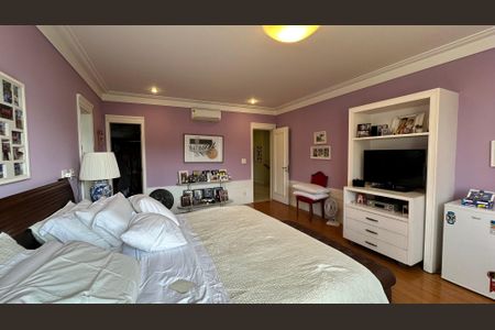 Casa à venda com 508m², 4 quartos e 5 vagasSuíte 1