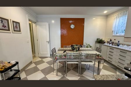 Casa à venda com 508m², 4 quartos e 5 vagasCozinha