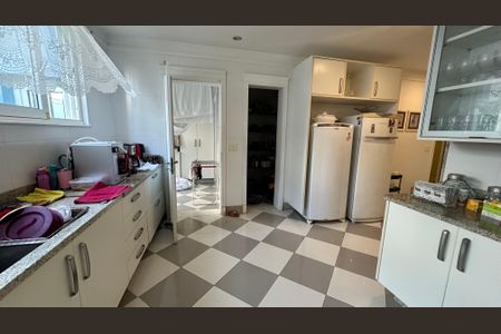 Casa à venda com 508m², 4 quartos e 5 vagasCozinha