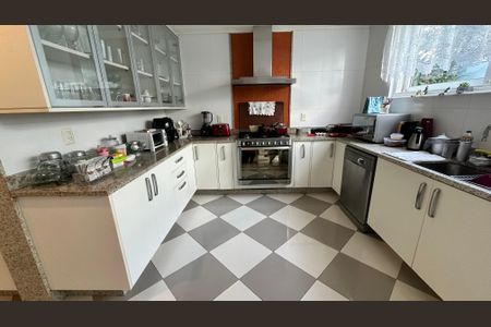 Casa à venda com 508m², 4 quartos e 5 vagasCozinha