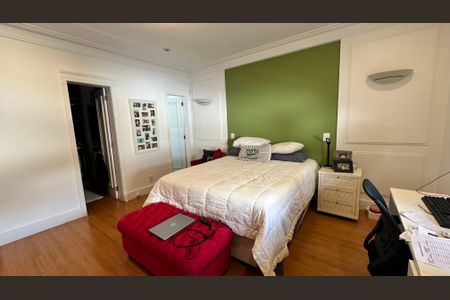 Casa à venda com 508m², 4 quartos e 5 vagasSuíte 3