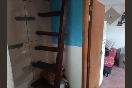 Casa à venda com 125m², 5 quartos e sem vaga