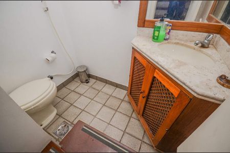 Casa à venda com 378m², 4 quartos e sem vaga