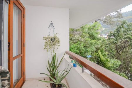 Casa à venda com 378m², 4 quartos e sem vaga