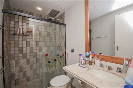 Casa à venda com 378m², 4 quartos e sem vaga