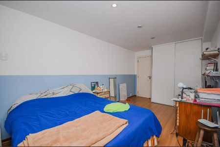 Casa à venda com 378m², 4 quartos e sem vaga