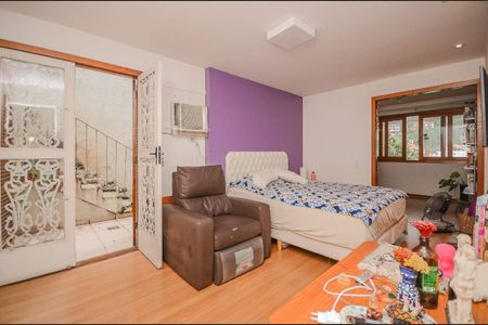 Casa à venda com 378m², 4 quartos e sem vaga