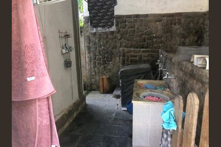 Casa à venda com 195m², 7 quartos e 2 vagas