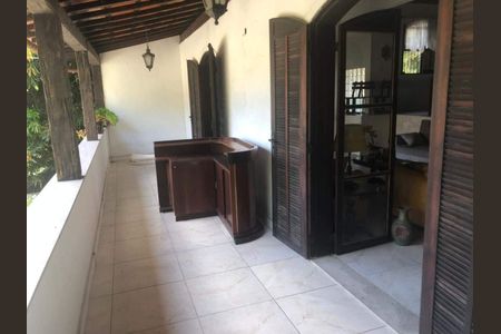 Casa à venda com 195m², 7 quartos e 2 vagas