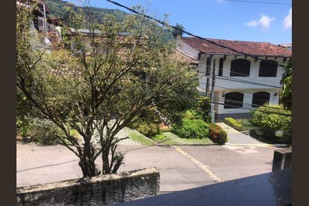 Casa à venda com 195m², 7 quartos e 2 vagas