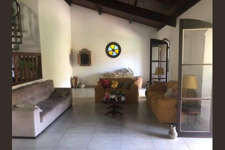 Casa à venda com 195m², 7 quartos e 2 vagas