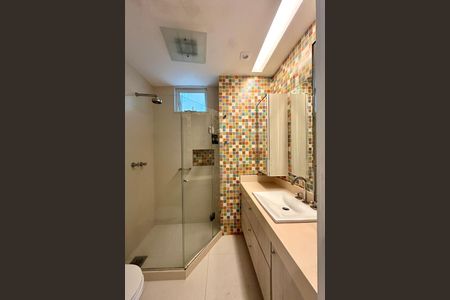 Apartamento à venda com 206m², 4 quartos e 1 vagaBanheiro