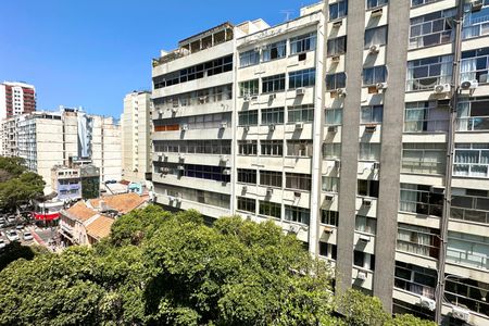 Apartamento à venda com 206m², 4 quartos e 1 vagaSala