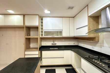 Apartamento à venda com 206m², 4 quartos e 1 vagaCozinha