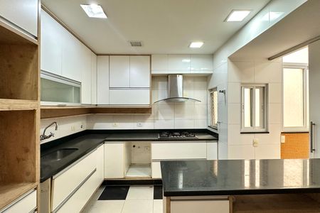 Apartamento à venda com 206m², 4 quartos e 1 vagaCozinha