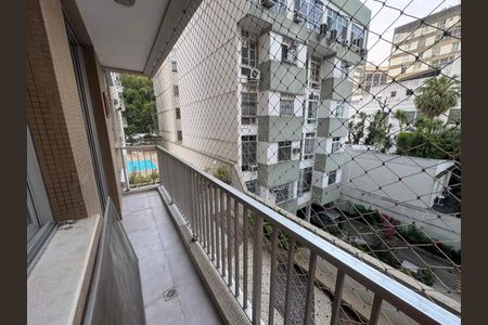 Apartamento à venda com 74m², 2 quartos e sem vaga
