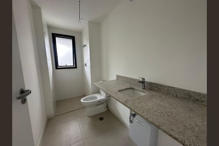Apartamento à venda com 124m², 2 quartos e 2 vagasBanheiro da Suíte 1