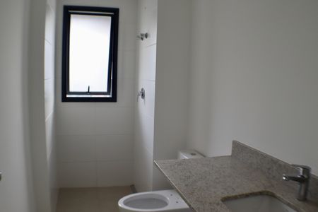Apartamento à venda com 124m², 2 quartos e 2 vagasBanheiro da Suíte 1