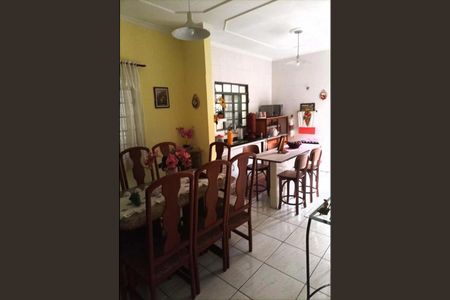 Casa à venda com 264m², 3 quartos e 3 vagasCozinha