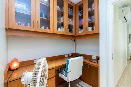 Apartamento à venda com 105m², 3 quartos e 2 vagasEscritório