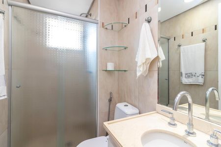 Apartamento à venda com 105m², 3 quartos e 2 vagasBanheiro 