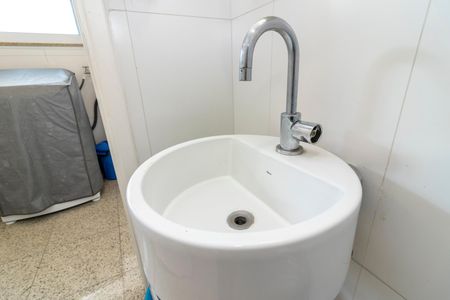Apartamento à venda com 105m², 3 quartos e 2 vagasBanheiro de Serviço