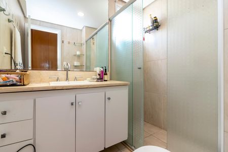 Apartamento à venda com 105m², 3 quartos e 2 vagasBanheiro da Suíte