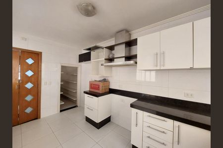 Casa para alugar com 170m², 3 quartos e 3 vagas Casa para alugar com 170m², 3 quartos e 3 vagasCozinha