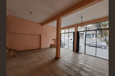 Casa para alugar com 170m², 3 quartos e 3 vagas Casa para alugar com 170m², 3 quartos e 3 vagasGaragem
