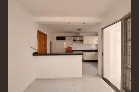 Casa para alugar com 170m², 3 quartos e 3 vagas Casa para alugar com 170m², 3 quartos e 3 vagasCopa
