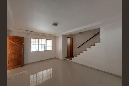Casa para alugar com 170m², 3 quartos e 3 vagas Casa para alugar com 170m², 3 quartos e 3 vagasSala