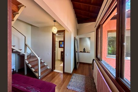 Casa à venda com 246m², 4 quartos e 3 vagas Casa à venda com 246m², 4 quartos e 3 vagasSala 2