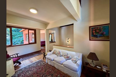 Casa à venda com 246m², 4 quartos e 3 vagas Casa à venda com 246m², 4 quartos e 3 vagasSala 2