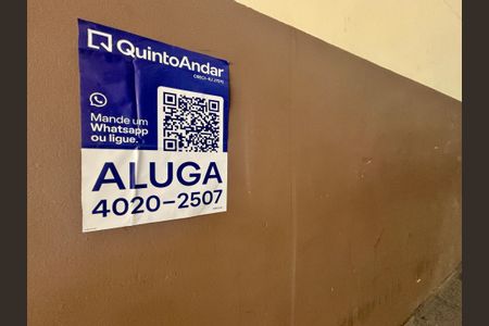 Casa à venda com 246m², 4 quartos e 3 vagas Casa à venda com 246m², 4 quartos e 3 vagasPlaca