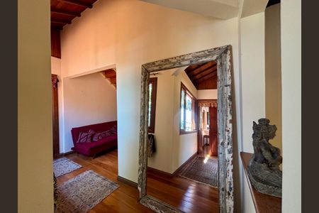 Casa à venda com 246m², 4 quartos e 3 vagas Casa à venda com 246m², 4 quartos e 3 vagasSala 2